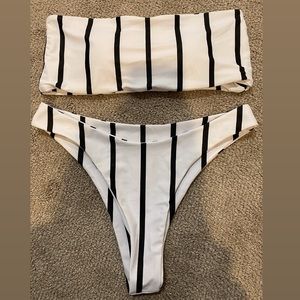 Strapless striped bikini set